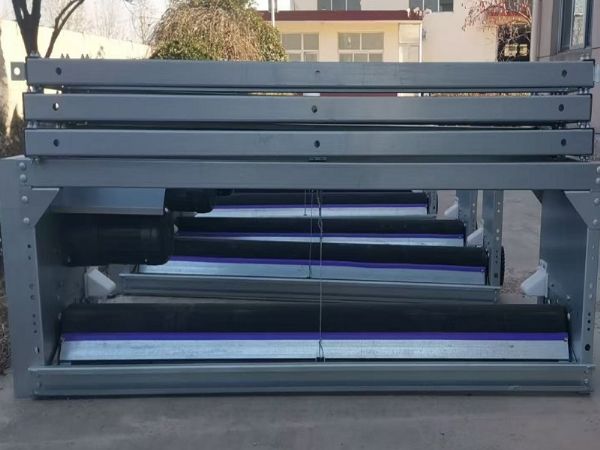 高鋅板自動清糞機(jī)